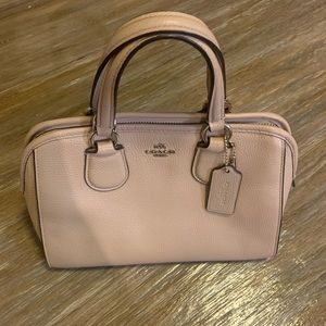 Coach Handbag - Top handle with detachable strap - Excellent condition!